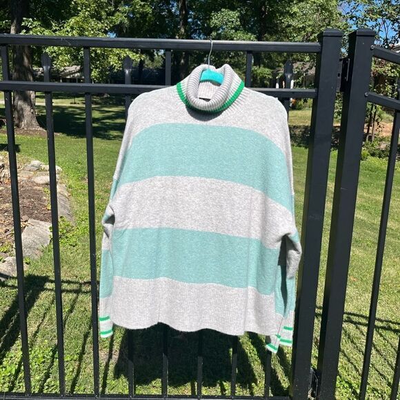 J Crew Striped Supersoft Yarn Turtleneck Sweater NWT - Picture 6 of 9